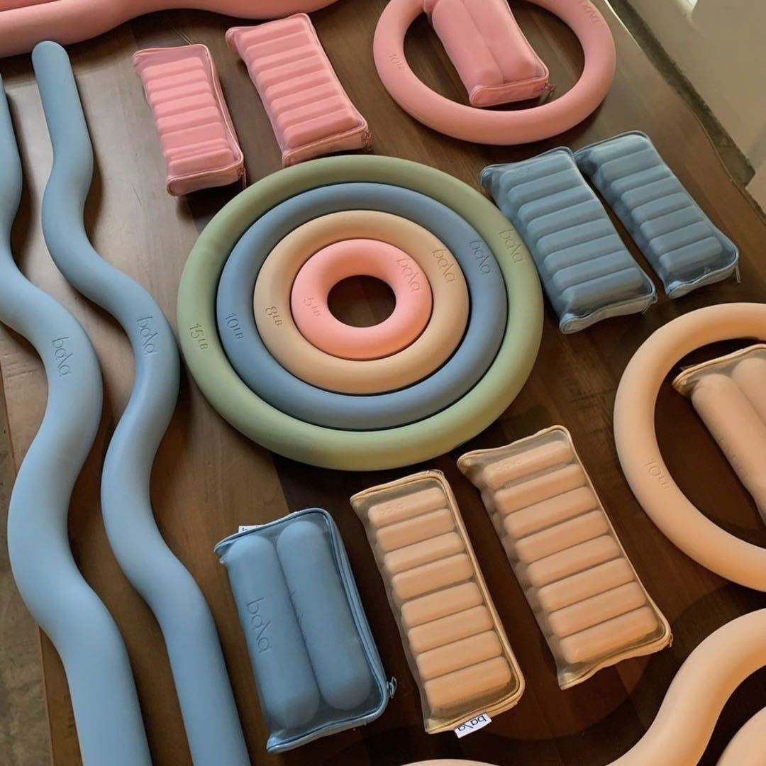Manufacturer Direct Edging Non-Slip Innovative Design Customized logo Dumbbell Wand Cross-Border New Silicone Ladies Dumbbells